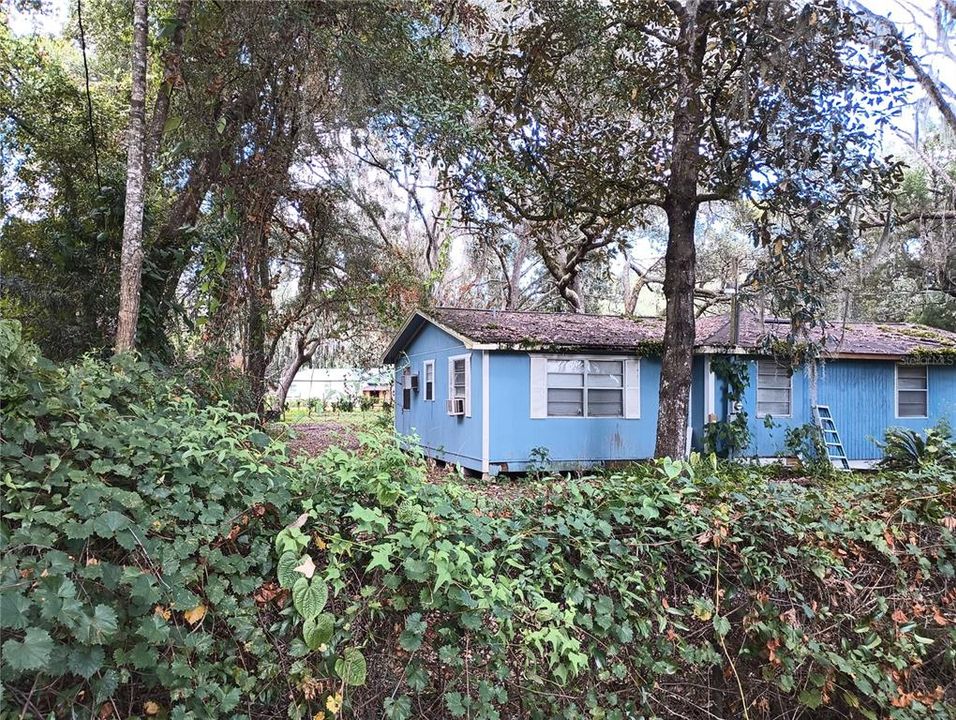 Recently Sold: $43,000 (2 beds, 1 baths, 1216 Square Feet)