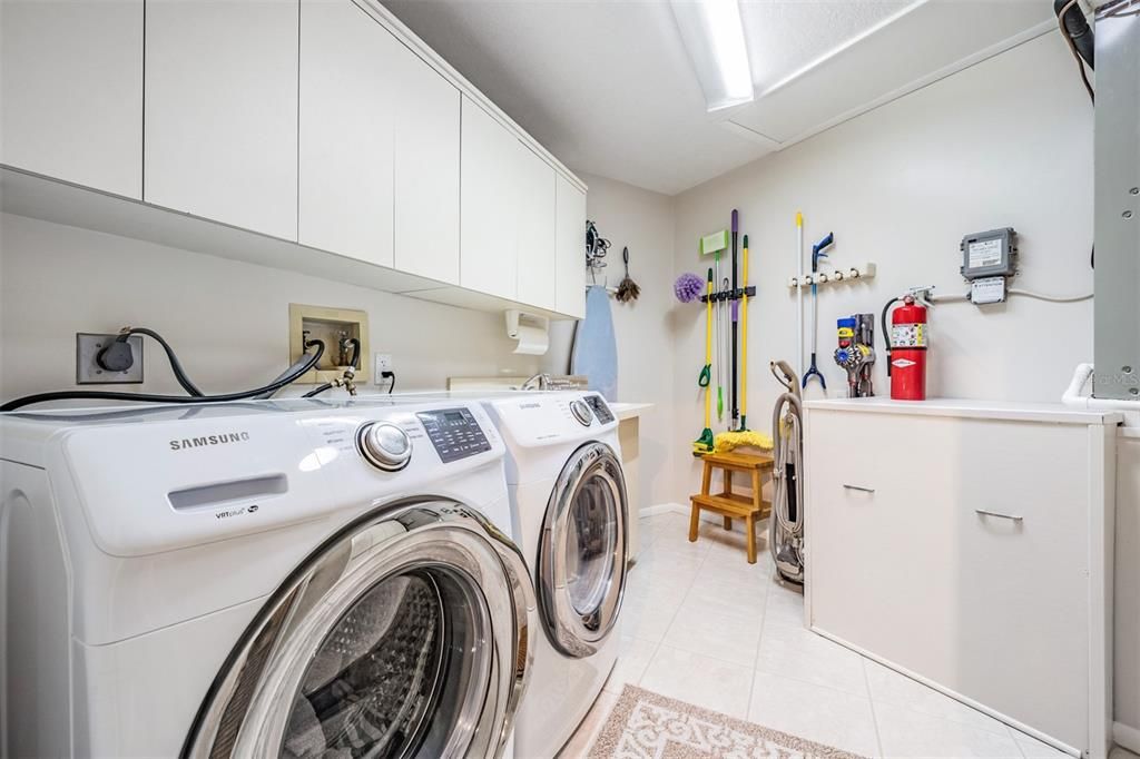 Indoor laundry/utility room