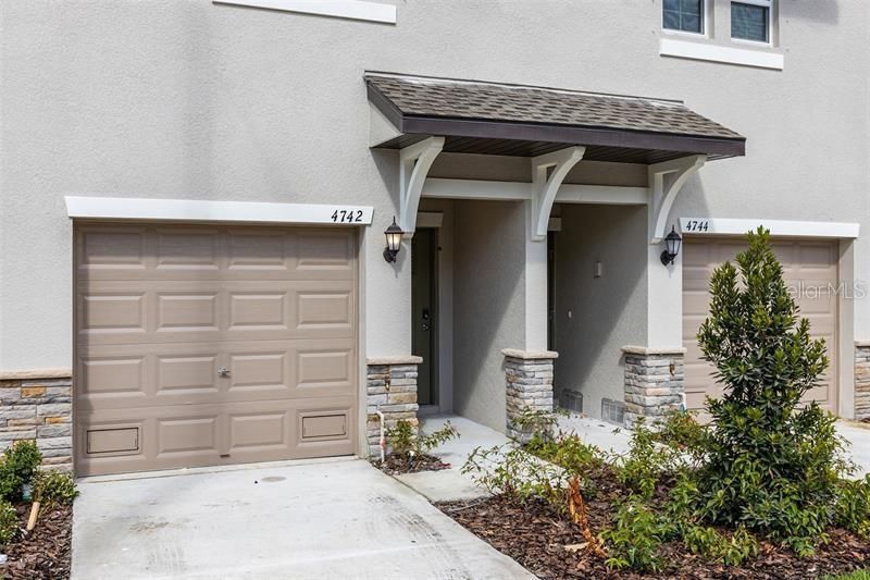 Recently Sold: $365,000 (2 beds, 2 baths, 1733 Square Feet)