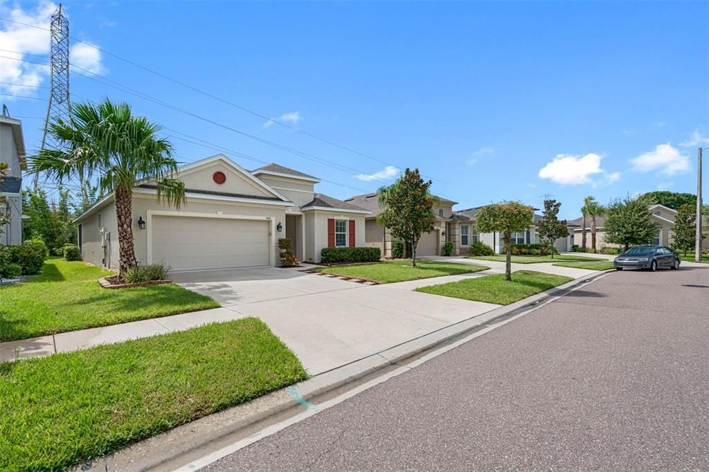 Recently Rented: $2,400 (3 beds, 2 baths, 1735 Square Feet)