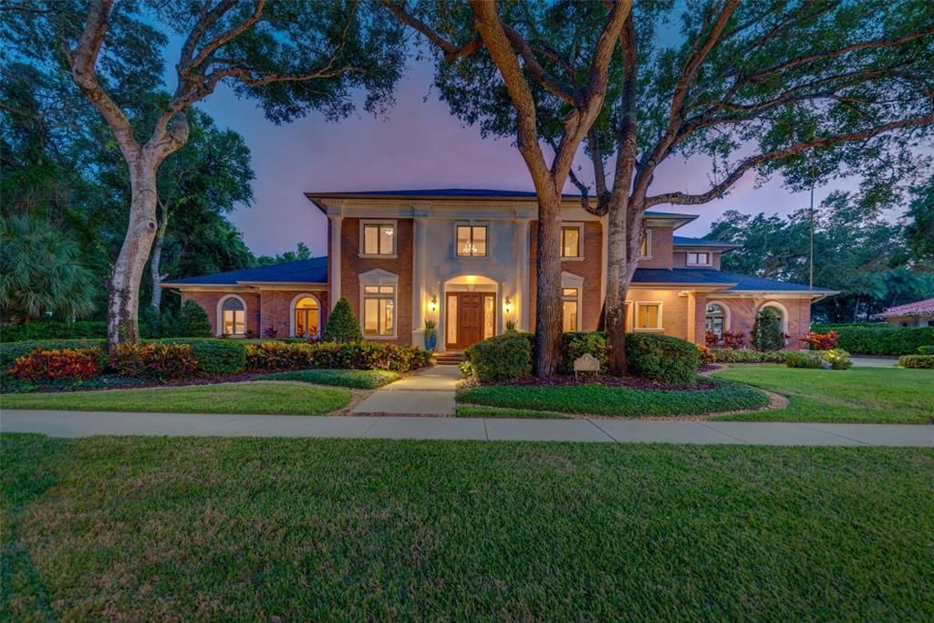 Recently Sold: $1,999,999 (5 beds, 5 baths, 5930 Square Feet)