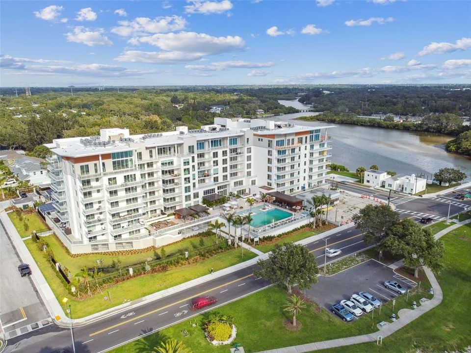 Recently Sold: $1,400,000 (2 beds, 2 baths, 1428 Square Feet)