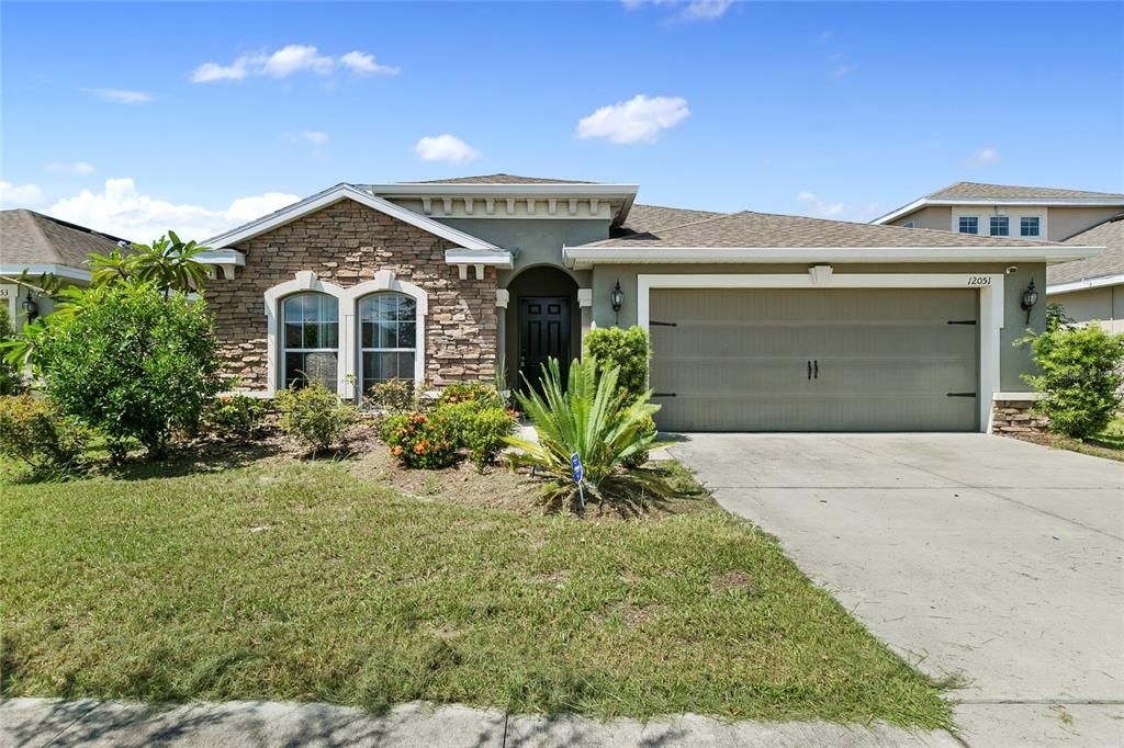 Recently Sold: $369,895 (4 beds, 2 baths, 2008 Square Feet)