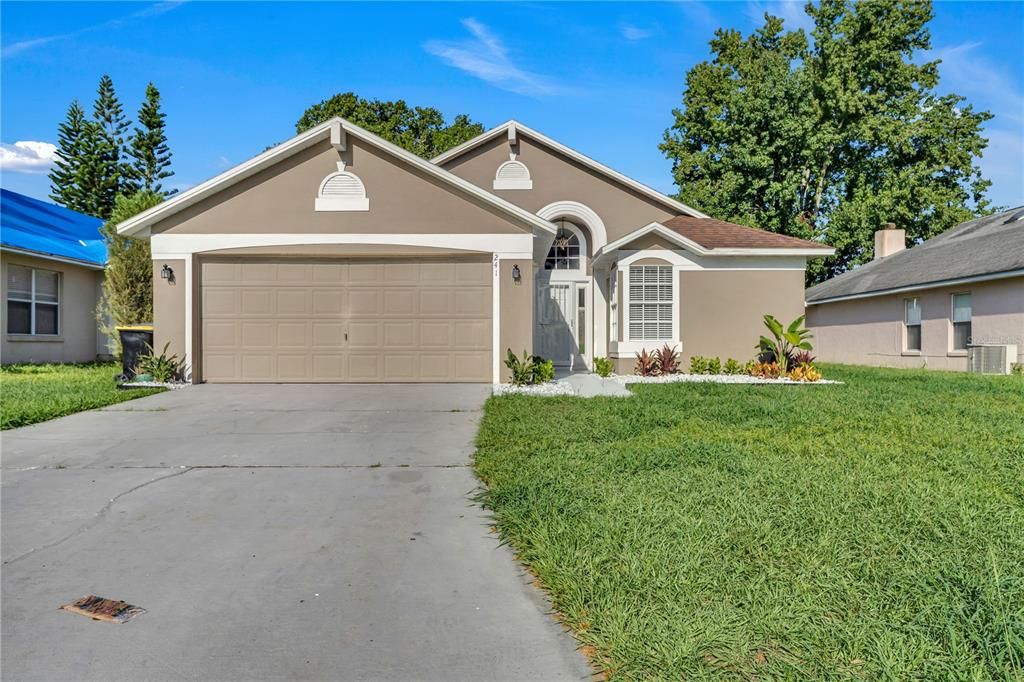 Recently Sold: $335,000 (3 beds, 2 baths, 1180 Square Feet)