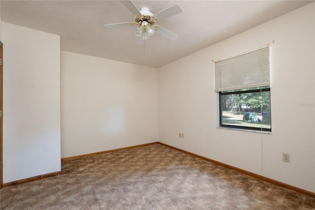 Recently Sold: $250,000 (2 beds, 2 baths, 1647 Square Feet)