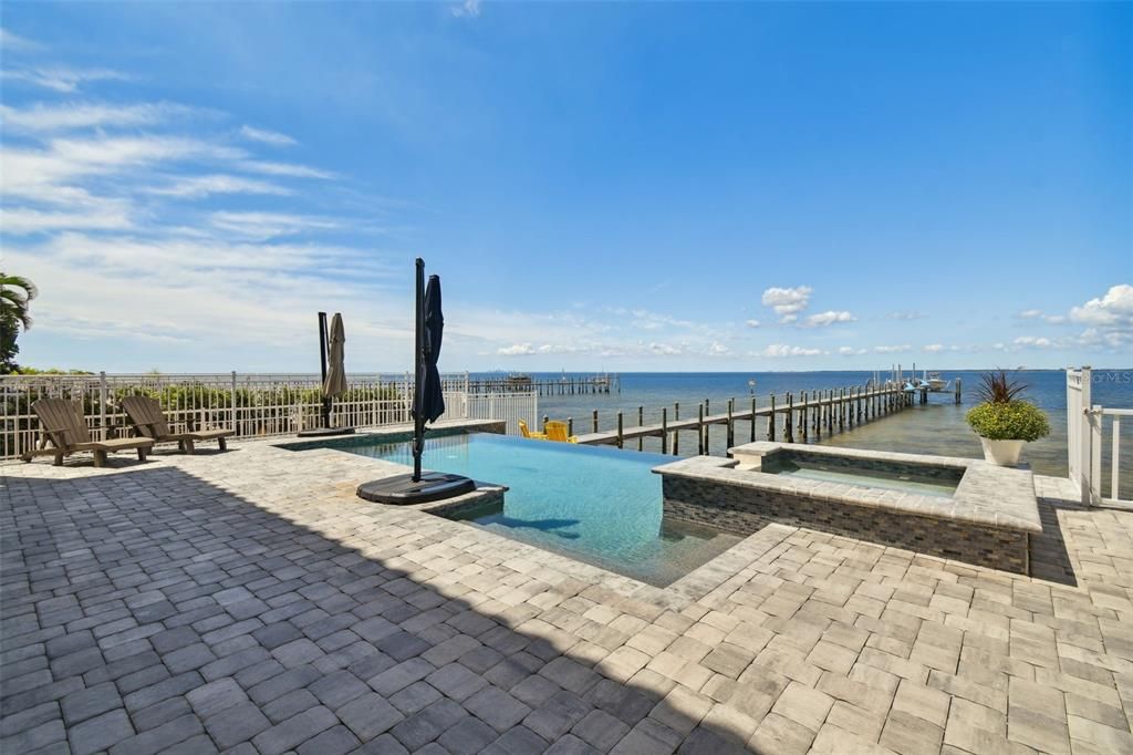 Recently Sold: $2,495,000 (5 beds, 3 baths, 3896 Square Feet)