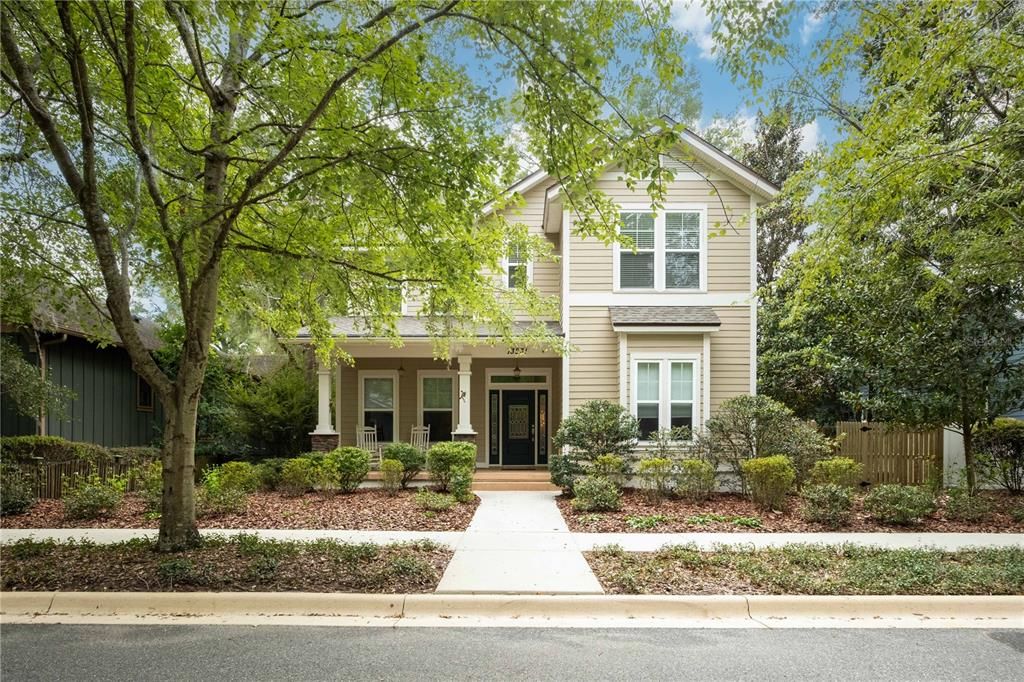 Recently Sold: $589,000 (3 beds, 3 baths, 2485 Square Feet)