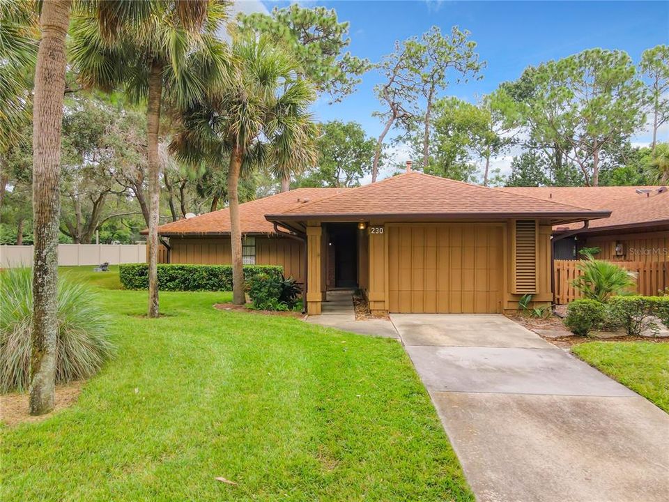 Recently Sold: $300,000 (3 beds, 2 baths, 1637 Square Feet)