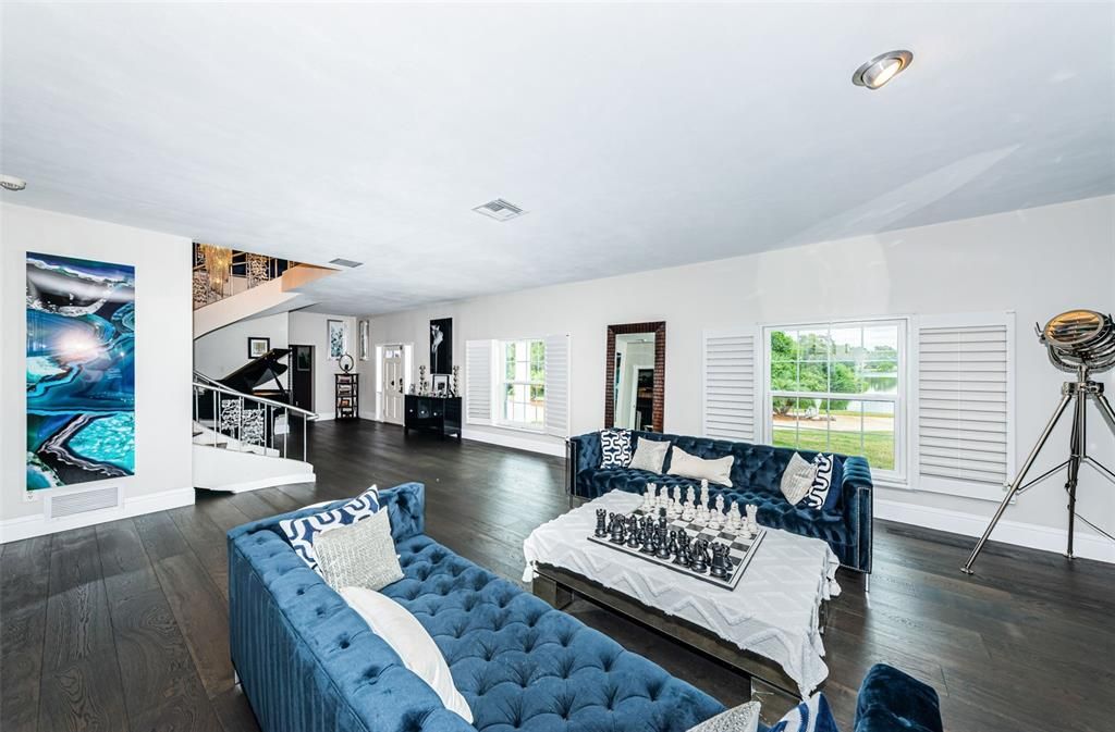 Recently Sold: $1,875,000 (6 beds, 5 baths, 5739 Square Feet)