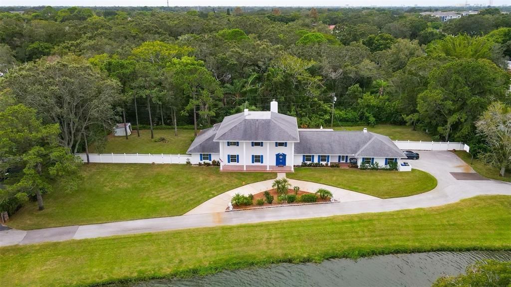 Recently Sold: $1,875,000 (6 beds, 5 baths, 5739 Square Feet)
