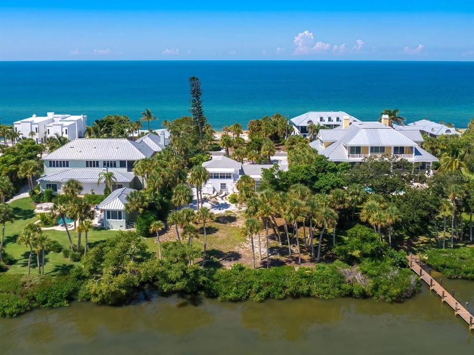 For Sale: $4,700,000 (3 beds, 2 baths, 1876 Square Feet)