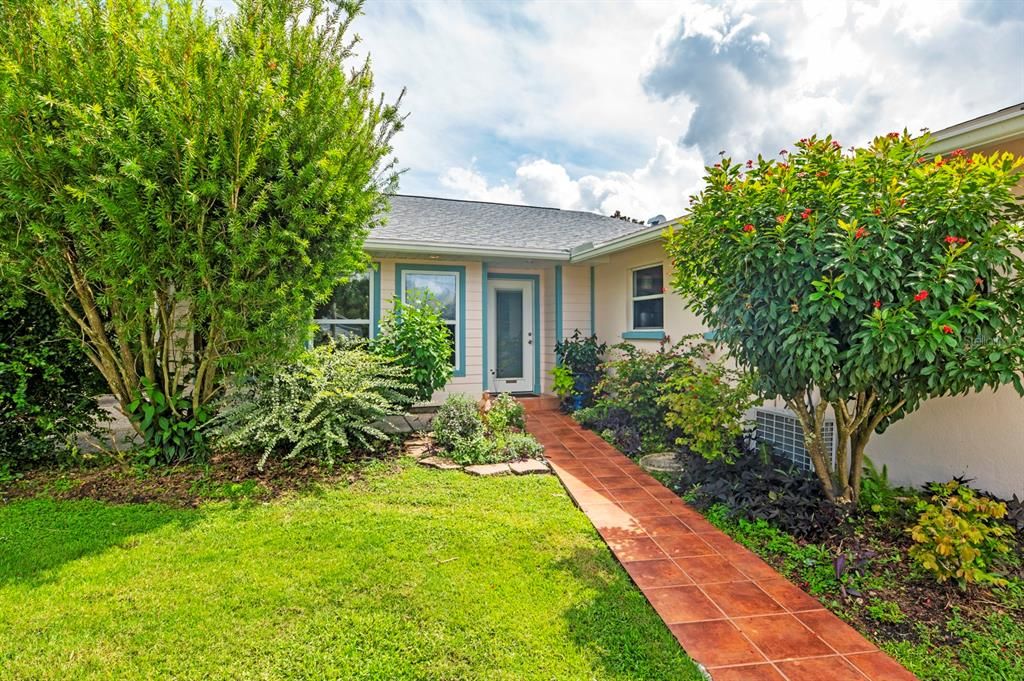 Recently Sold: $697,000 (3 beds, 2 baths, 2755 Square Feet)