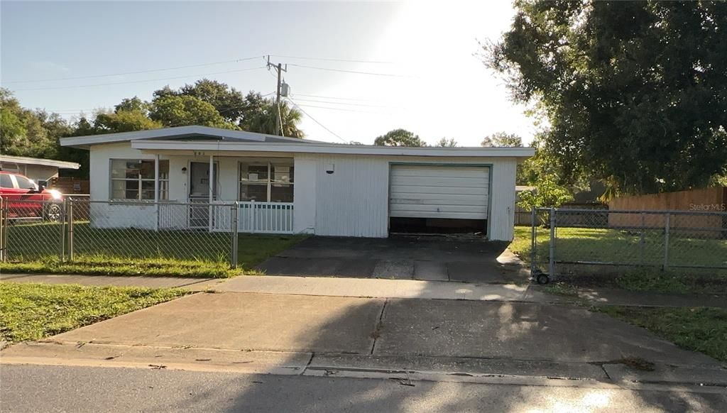 Recently Sold: $80,000 (3 beds, 1 baths, 882 Square Feet)