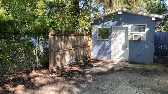 Recently Rented: $999 (0 beds, 1 baths, 400 Square Feet)
