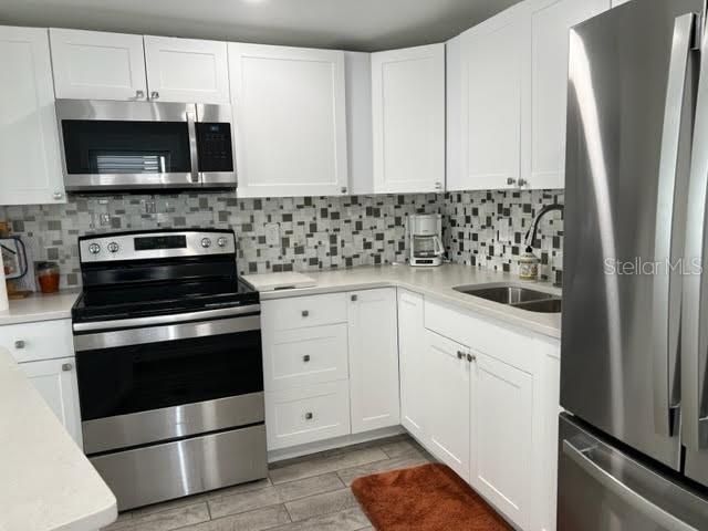 Active With Contract: $134,900 (2 beds, 1 baths, 630 Square Feet)