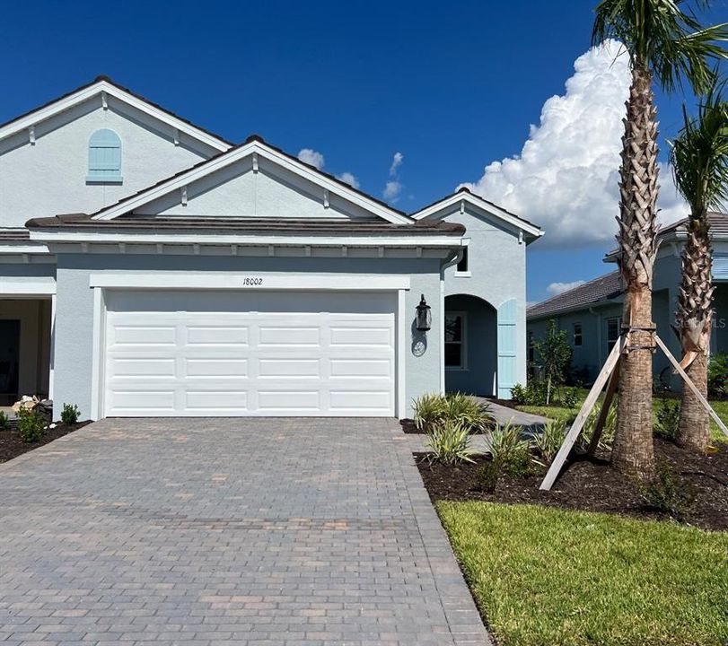 Недавно продано: $449,420 (2 спален, 2 ванн, 1530 Квадратных фут)