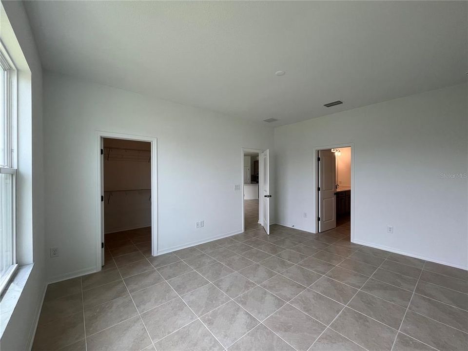 Active With Contract: $345,900 (2 beds, 2 baths, 1698 Square Feet)