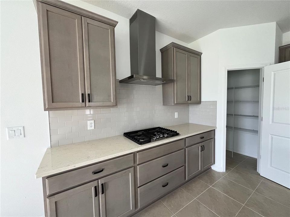 Active With Contract: $345,900 (2 beds, 2 baths, 1698 Square Feet)