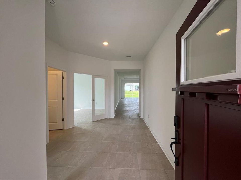 Active With Contract: $369,900 (2 beds, 2 baths, 1976 Square Feet)
