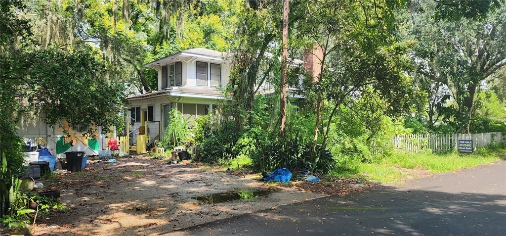 Recently Sold: $210,000 (4 beds, 2 baths, 2192 Square Feet)