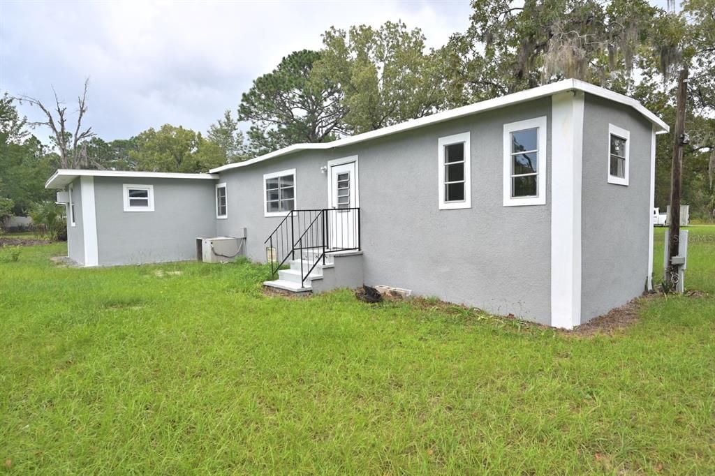 For Sale: $155,000 (3 beds, 2 baths, 1120 Square Feet)