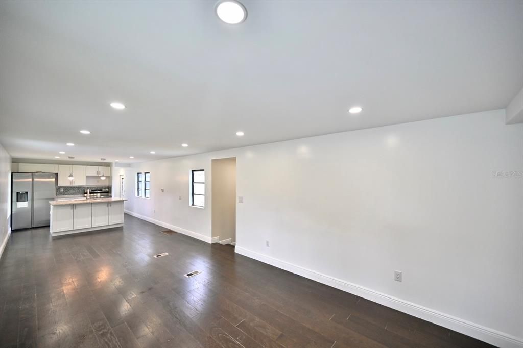 For Sale: $155,000 (3 beds, 2 baths, 1120 Square Feet)