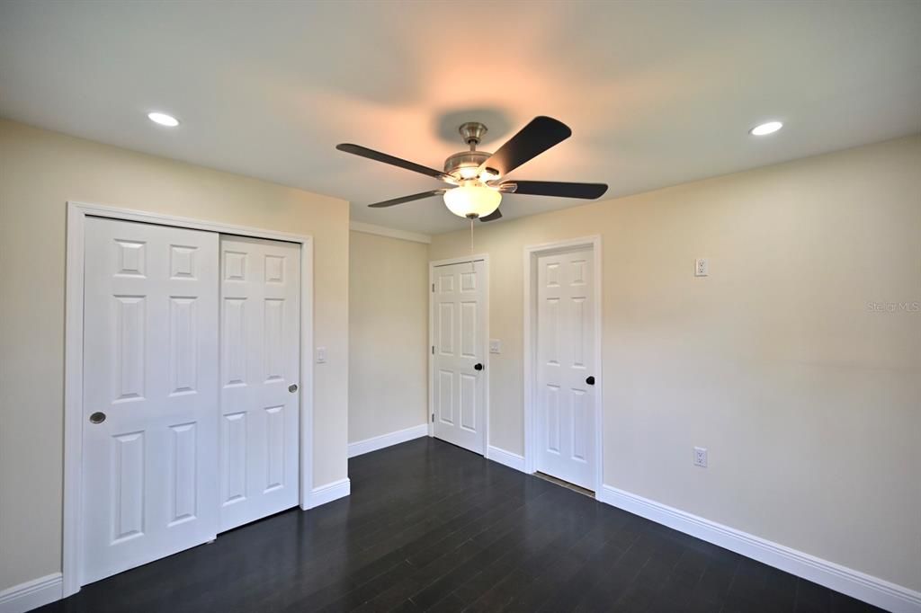 For Sale: $155,000 (3 beds, 2 baths, 1120 Square Feet)