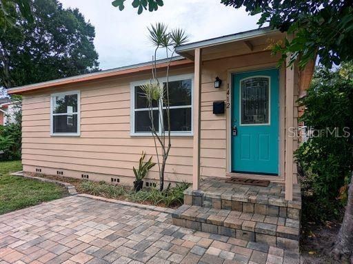 Recently Rented: $2,100 (2 beds, 1 baths, 1156 Square Feet)
