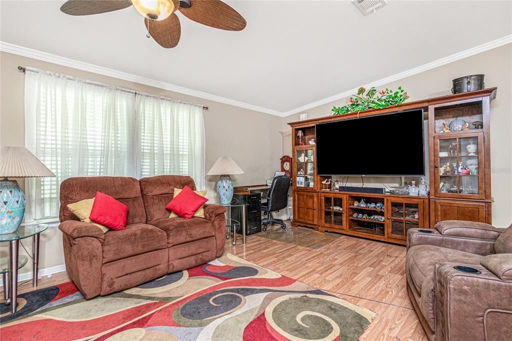 Activo con contrato: $199,900 (3 camas, 2 baños, 1512 Pies cuadrados)