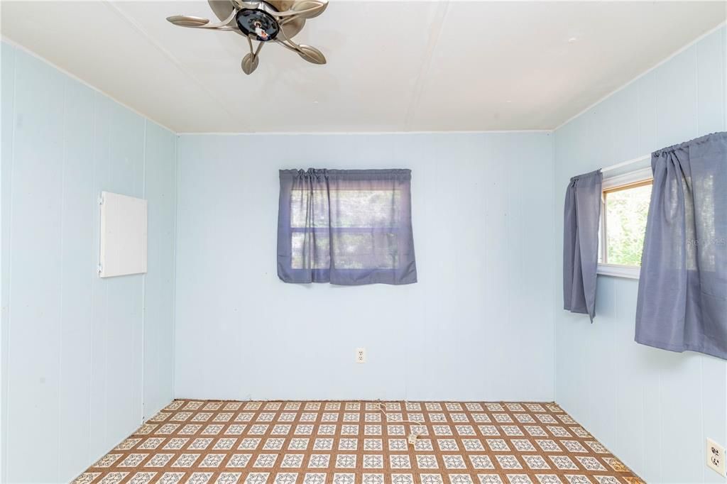 Recently Sold: $115,000 (2 beds, 1 baths, 576 Square Feet)