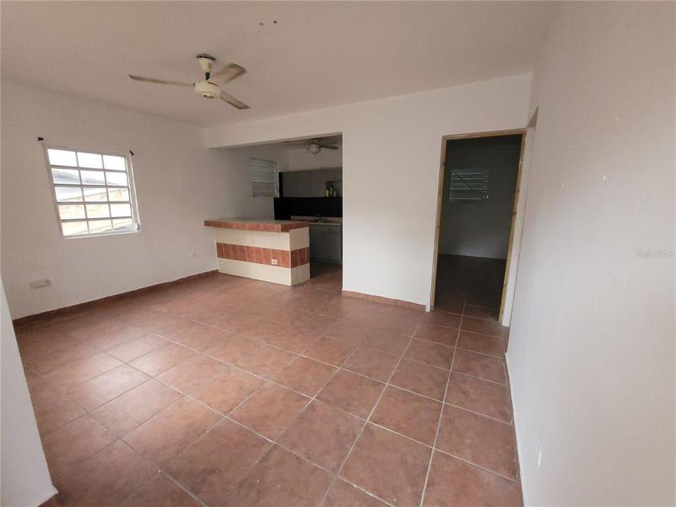 Vendido Recientemente: $95,000 (2 camas, 1 baños, 780 Pies cuadrados)