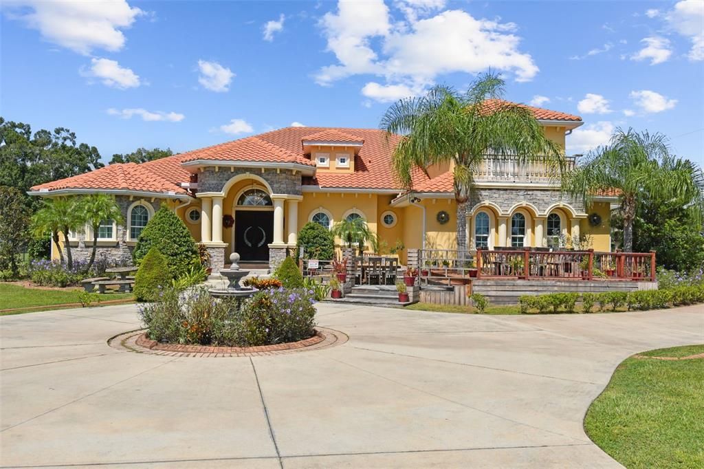 Recently Sold: $1,050,000 (5 beds, 5 baths, 5148 Square Feet)