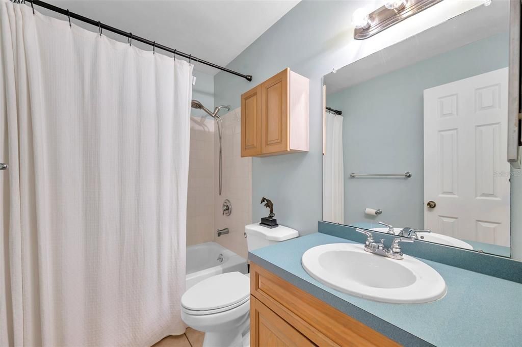 Active With Contract: $124,900 (1 beds, 1 baths, 590 Square Feet)