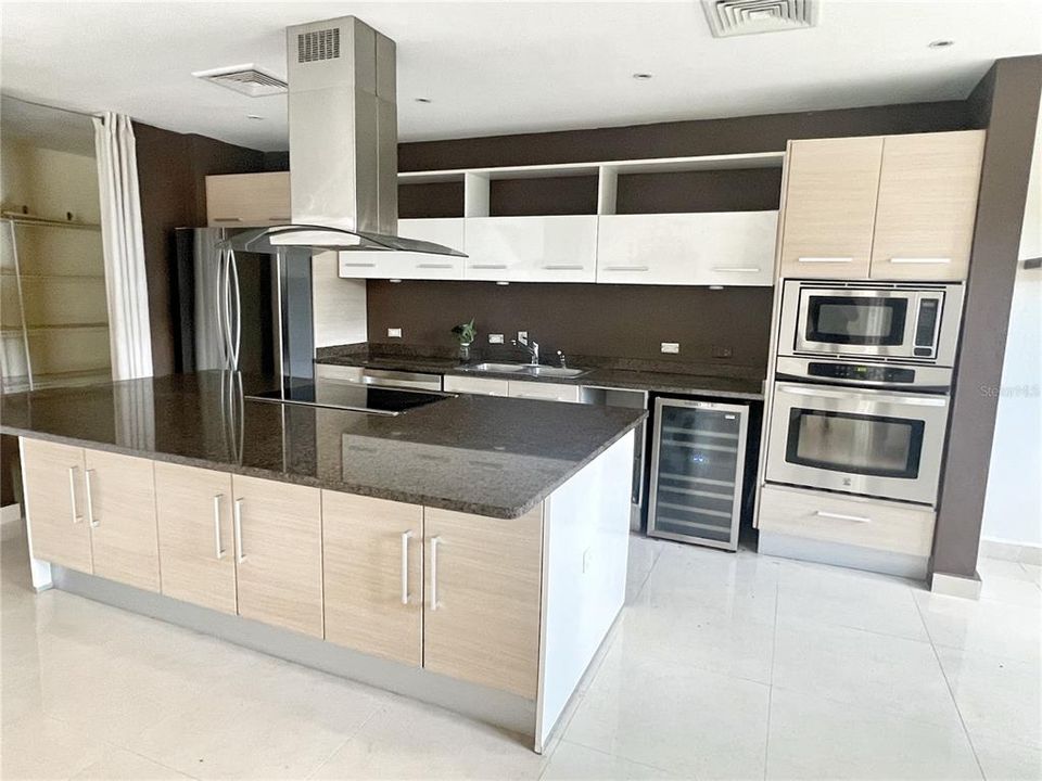 Vendido Recientemente: $495,000 (4 camas, 3 baños, 0 Pies cuadrados)