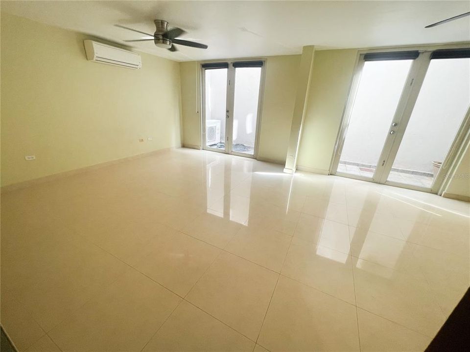 Vendido Recientemente: $495,000 (4 camas, 3 baños, 0 Pies cuadrados)