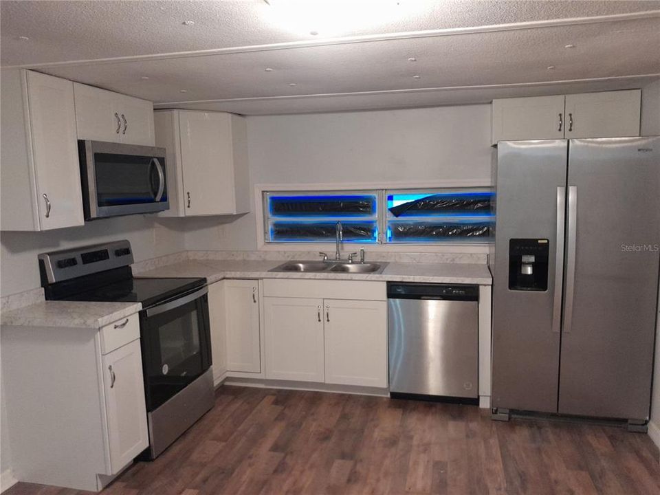 Recently Sold: $87,500 (3 beds, 2 baths, 1204 Square Feet)