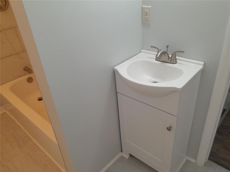 2nd bathroom