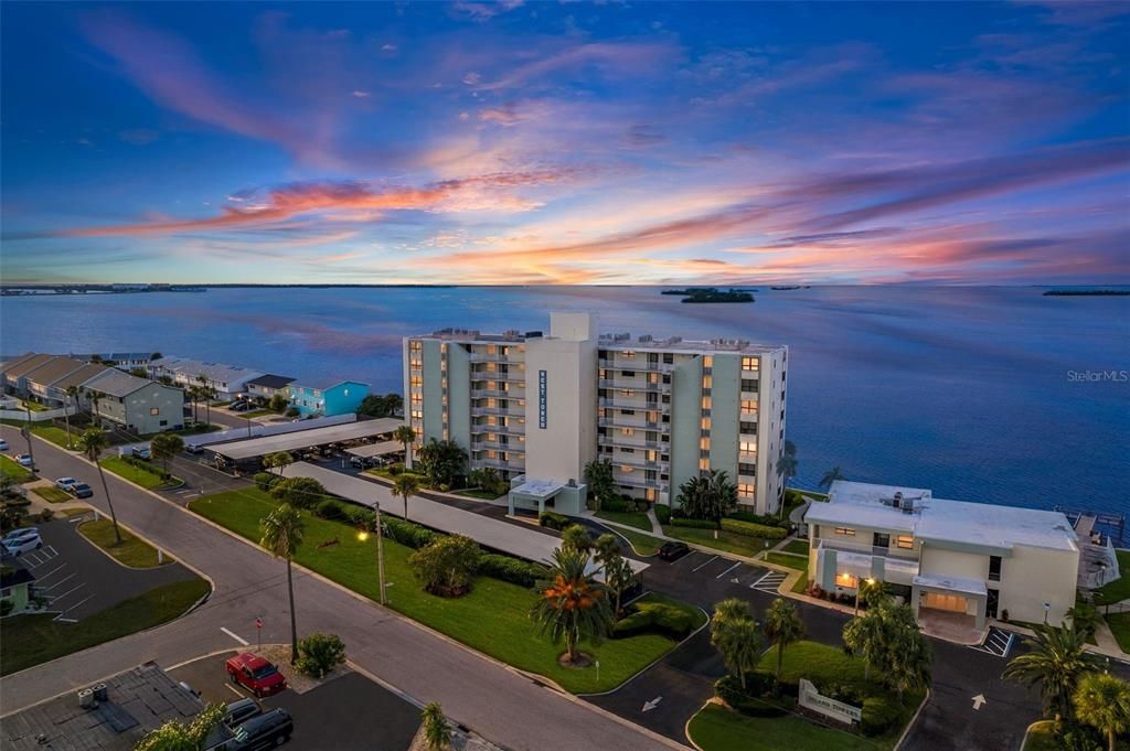 Waterfront condo in Dunedin