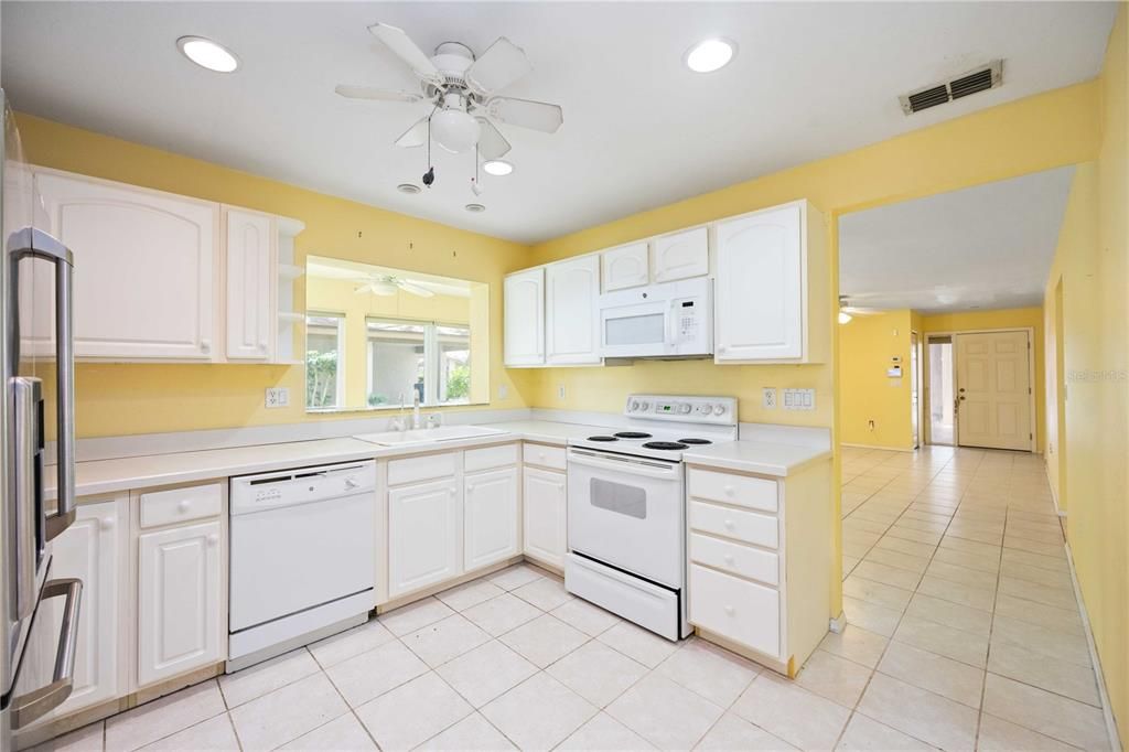 Recently Sold: $250,000 (2 beds, 2 baths, 1568 Square Feet)
