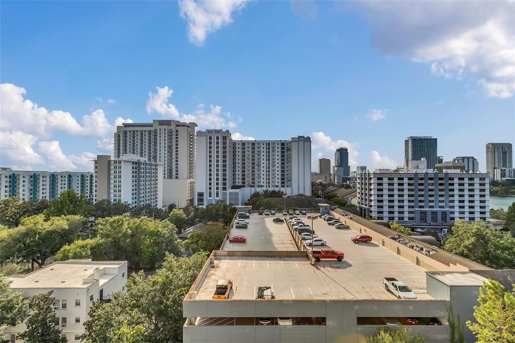 For Sale: $374,999 (2 beds, 2 baths, 1304 Square Feet)
