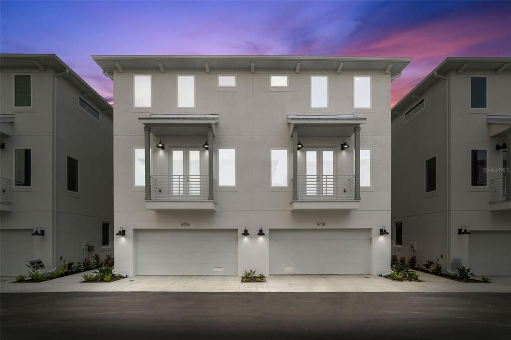 Recently Sold: $649,900 (3 beds, 3 baths, 2137 Square Feet)