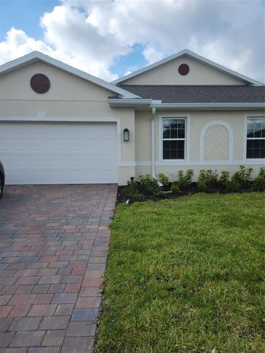 Recently Sold: $307,490 (2 beds, 2 baths, 1500 Square Feet)