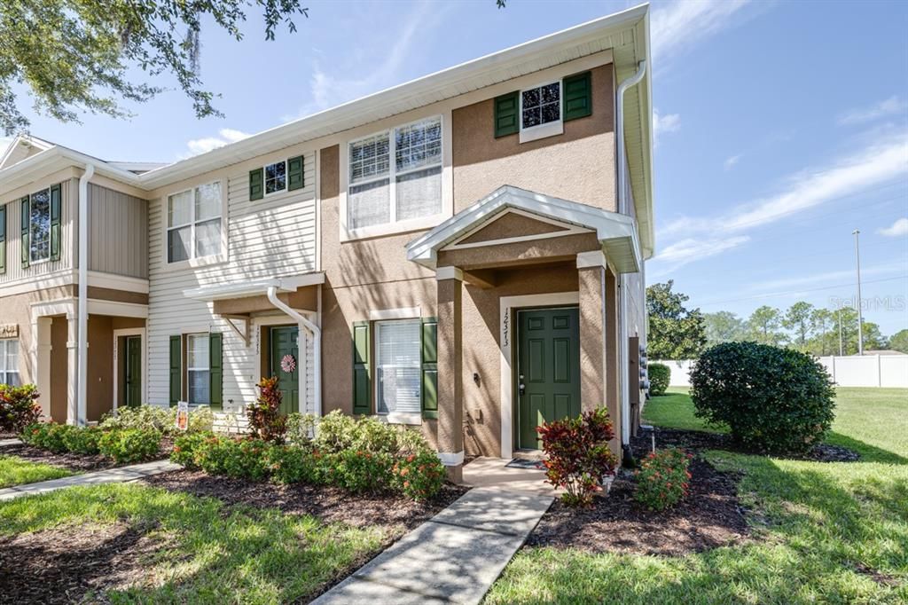 Recently Sold: $259,900 (2 beds, 2 baths, 1255 Square Feet)