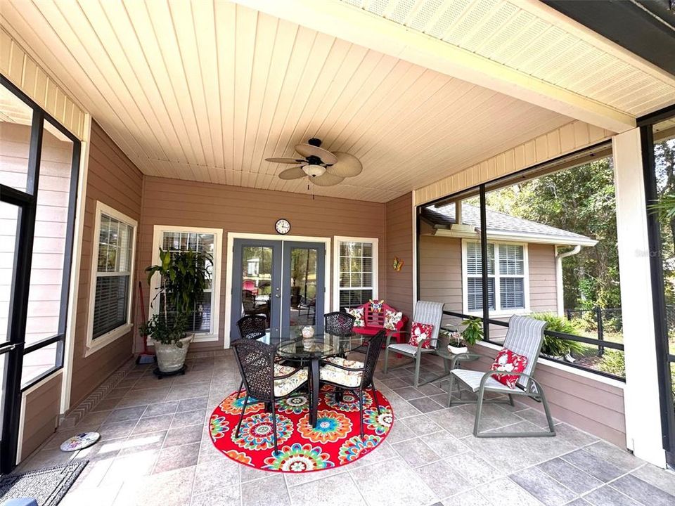 Screened & covered back porch