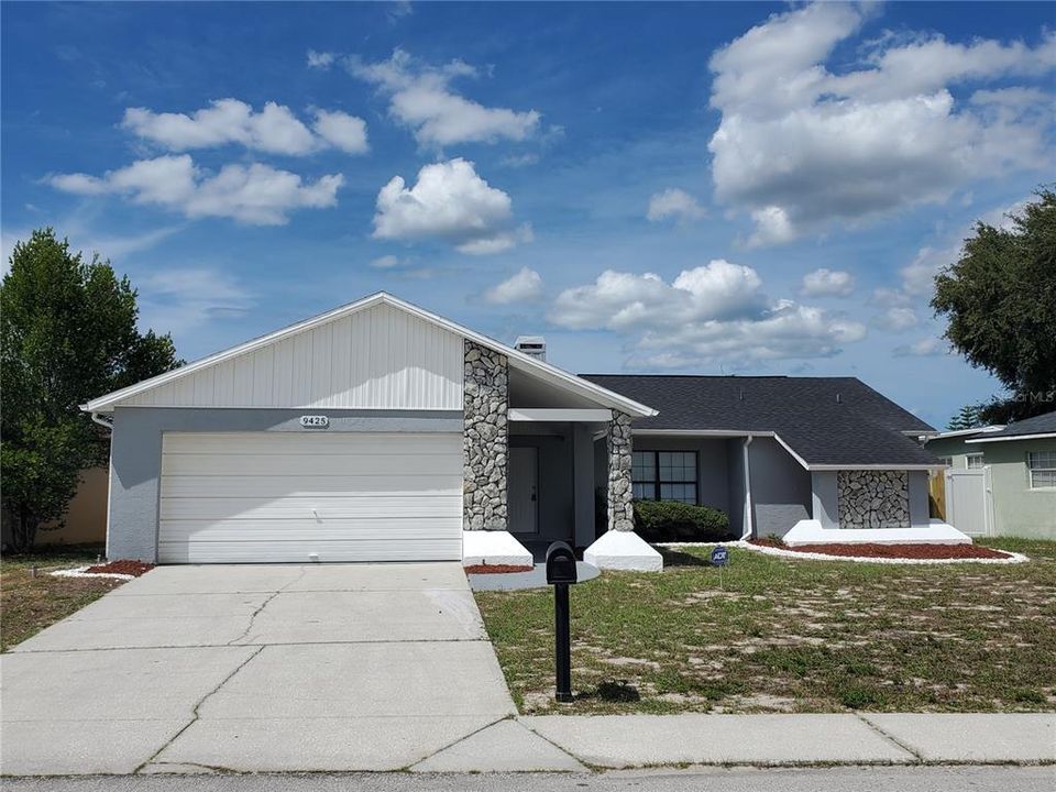 Recently Sold: $289,900 (2 beds, 2 baths, 1440 Square Feet)