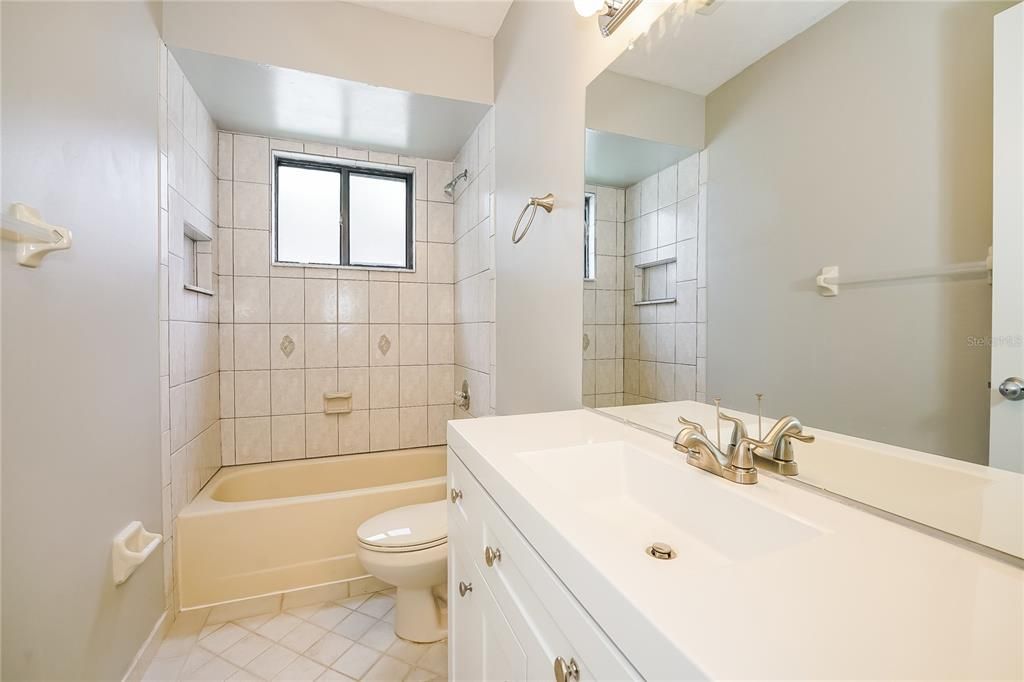 最近租的: $2,500 (3 贝兹, 2 浴室, 1315 平方英尺)