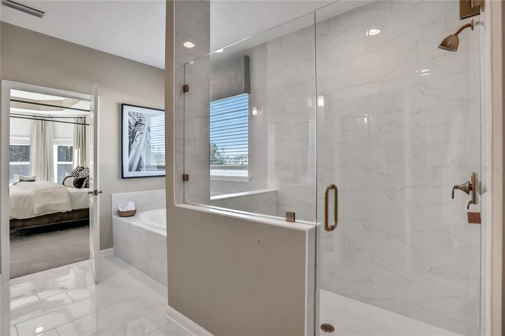 最近售出: $750,000 (5 贝兹, 4 浴室, 3285 平方英尺)