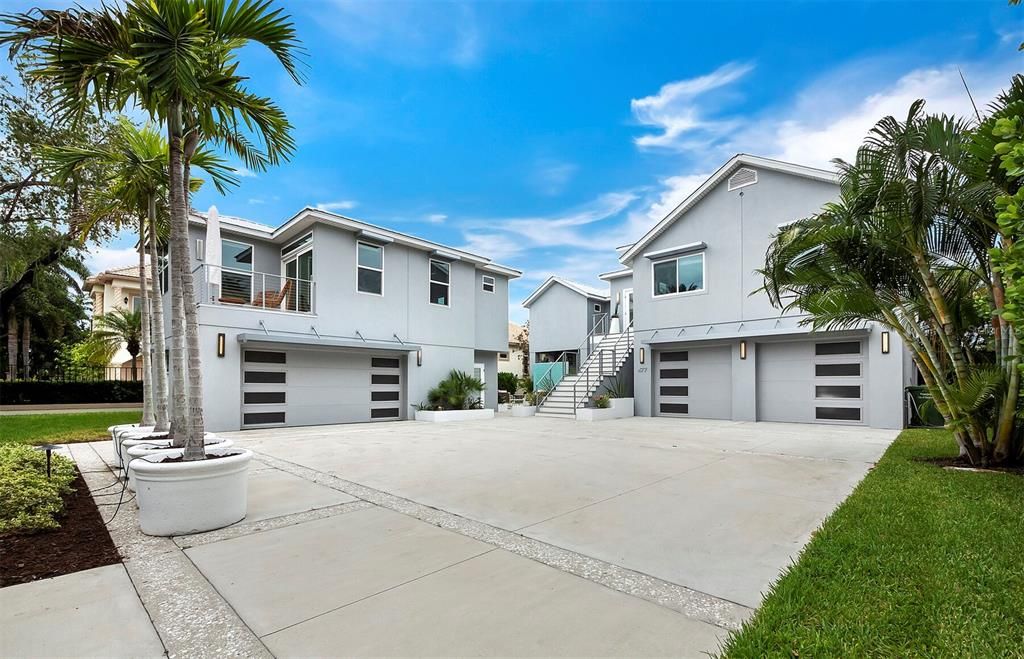 Recently Sold: $7,000,000 (5 beds, 4 baths, 3332 Square Feet)