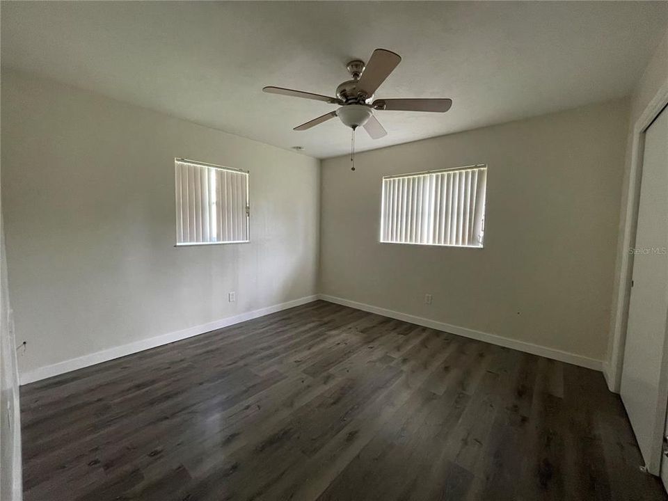 Recently Rented: $1,650 (2 beds, 1 baths, 926 Square Feet)