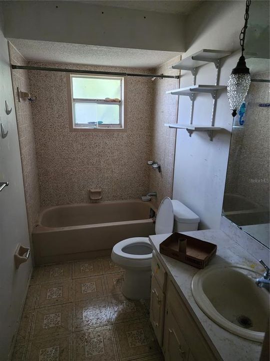 Vendido Recientemente: $140,000 (2 camas, 2 baños, 1071 Pies cuadrados)